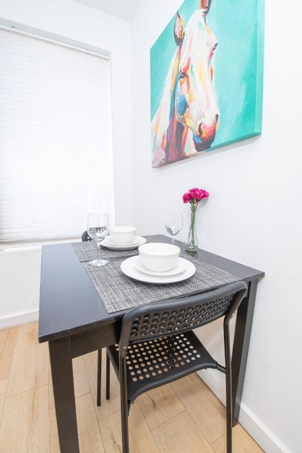 In The Heart Of - Port Of / Airport Apartamento